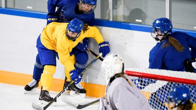 Kooxda Qaranka Hablaha Sweden ee Xeegada Barafka oo la kulmay kuuriye..