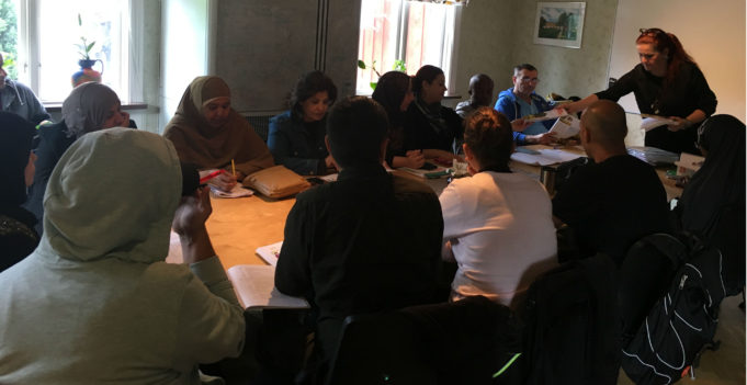 Qaabkee ugu fudud ayaa ku baran karaa Luuqada Swedhishka ( Sverige Språk )