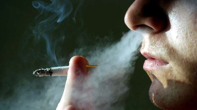 Qorshaha lagu Mamnuucayo Sigaar Cabista Goobaha qaarkood oo socota..