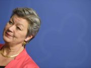 Xisbiga Socialdemokraterna Lacagta oo lagaa jarayo hadaadan baran Luuqada Swedishka..