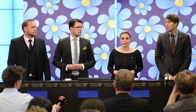 Xisbiga Sverigedemokraterna oo Xisbiyada kale kaga horeeya Tartanka Adkeynta Qaxootiga iyo helintanka..