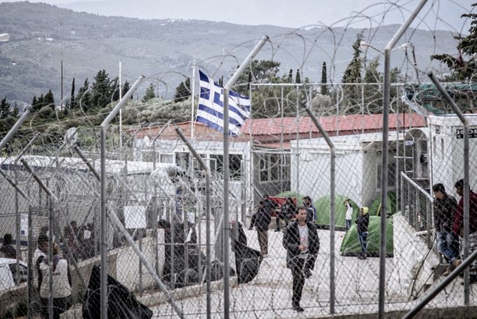 Qaxootiga Ku Sugan Giriiga oo loo Fasaxay in Dalka uga baxaan Qaab Xur ah..