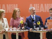 Qeyb kamid Warbarashada Heerka Sare ee (Högskolan) oo la dhiganayo Labo Sano Sida ay Sheegeen Isbaheysiga Xisbiyada..