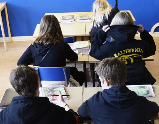 Sweden oo 10,000 kr ku ganaaxeysa Waalidka aan Caruurtiisa u dirin iskuulka