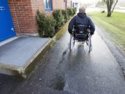 Moderatka oo doonaya in uu saro u qaado lacagta canshuurta dadka lixaadka la.