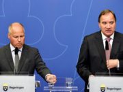 Stefan Löfven oo Shir Jaraa’id kaga Hadlay go’anka Xisbiga Vänsterpartiet.