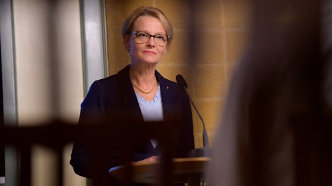 Dowlada oo soo bandhigtay Sharci Cusub oo lagu Mamnuucayo Guurka Caruurta Dalka Ku Cusub Dalka ee soo guursaday..