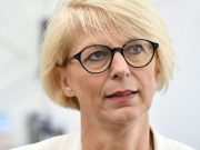 Xisbiga Moderatka oo Cambaareeyay Qorshaha Canshuurta ee Xisbiga socialdemokraterna..