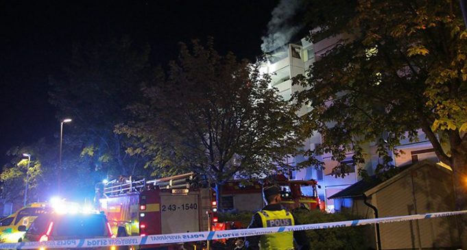 Afar Gaari oo Taxi ah oo xalay lagu gubay Magaalada Malmö ee Dalka Sweden.