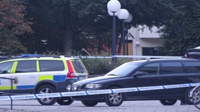 Toogasho ka dhacday Magaalada Örebro oo lagu dhaawacay labo qof.