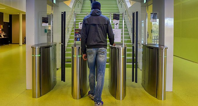 Stockholm Iskuulada Waxbarashada qaar oo soo kordhiyay Darbiyada aan laga gudbi karin.