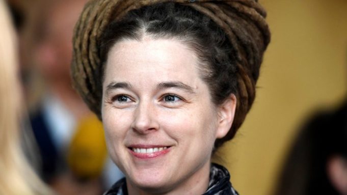 Dood ka taagan Timaha Wasiirad ka tirsan Wasiirada Cusub ee Dalka Sweden.