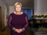 Raisal Wasaaraha Norway Erna Solberg oo Shacabka ka Codsatay in Caruur badan dhalaan.