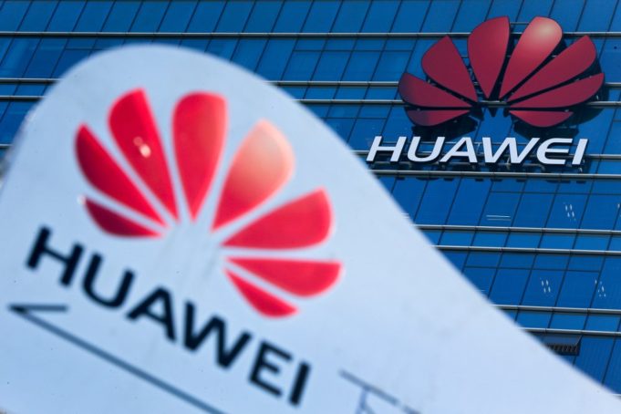 Norway shirkadda telefoonada Huawei oo la kulmeysa Cunaqabateyn Cusub.