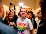 Sweden oo ganaaxday Gabar hakisay diyaarad lagu musaafurin lahaa nin Afganistani ah.