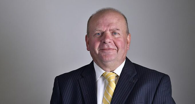 Eskil Erlandsson oo ka tirsan Xisbiga Centerpartiet oo laga joojiyay Shaqada Barlamaanka.