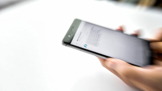 Stockholm Maxkamad xukuntay dhaqtar iibin jiray daroogo isagoo isticmaalaya SMS.