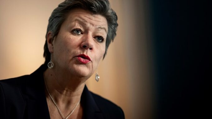 Dowlada Sweden oo Xeerka Shaqaalaha ee LAS ku Sameeneysa baaris Sidii Wax looga badali lahaa