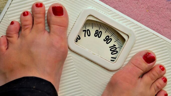 Warbixin Haweenka Sweden ee uurka leh oo Cayilka ku sii kordhayo