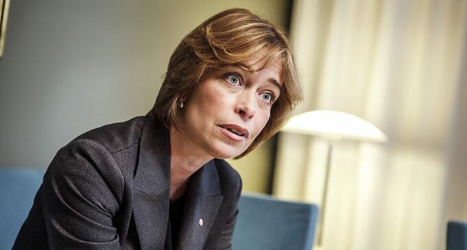 Xisbiyo badan oo taageeray in Annika Strandhäll lagala noqdo kalsoonida Barlamaanka