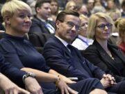 Xubno ka tirsan Xisbiga Moderaterna oo kasoo horjeestay Mamnuucida Xijaabka