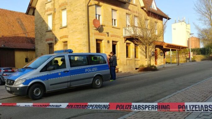 Nin Germalka ku toogtay Labadiisa Waalid iyo 5 qof oo Qoyskiisa kamid ah