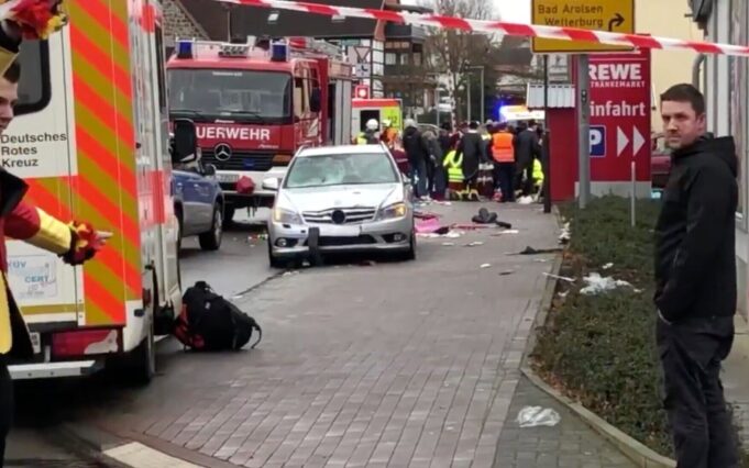 Nin Gaari ku jiirsiiyay Dad badan Magaalada Volkmarsen ee Wadanka Germalka