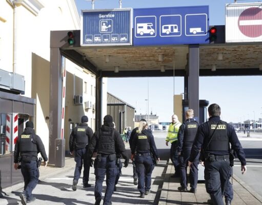 Denmark oo iska xirtay Xuduudka Sweden ay la wadaagto