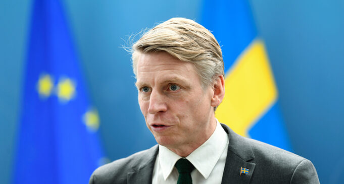 Dowlada oo kor u qaaday Lacagta caawinta guryaha ee (bidrag)