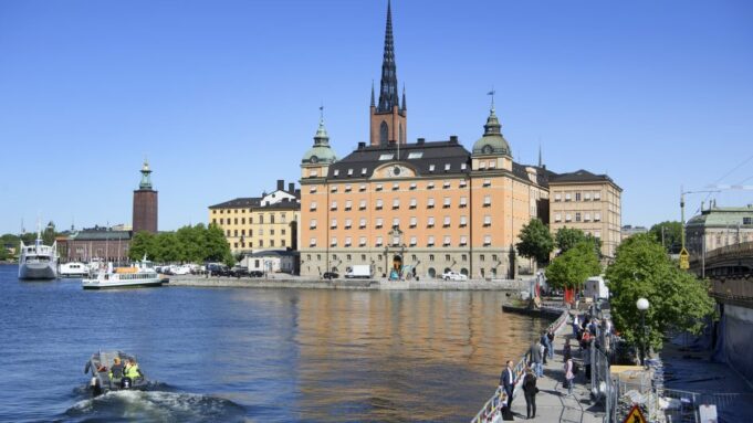 Kuleelka Sweden oo sii soconaya iyo qabow la filayo dhamaadka isbuucan