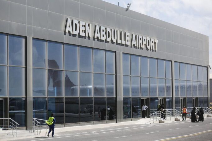 Dowlada Somaliya oo furtay qeyb kamid ah Duulimaadka diyaaradaha ee xayirnaa