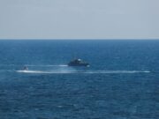 Taliyaaniga Markab soo badbaadiyay Qaxooti oo gubanaya Tahriibayaasha qaar oo la layahay