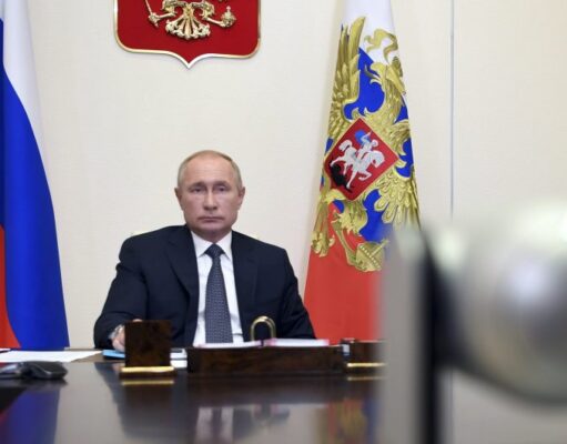 Ruushka oo soo saaray talaalka rasmiga ee Convid 19 isagoo soo bandhigay