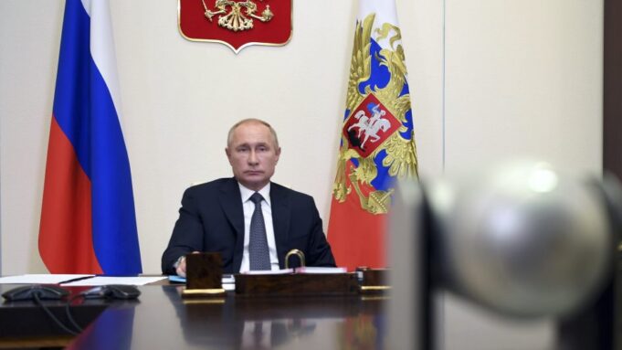 Ruushka oo soo saaray talaalka rasmiga ee Convid 19 isagoo soo bandhigay