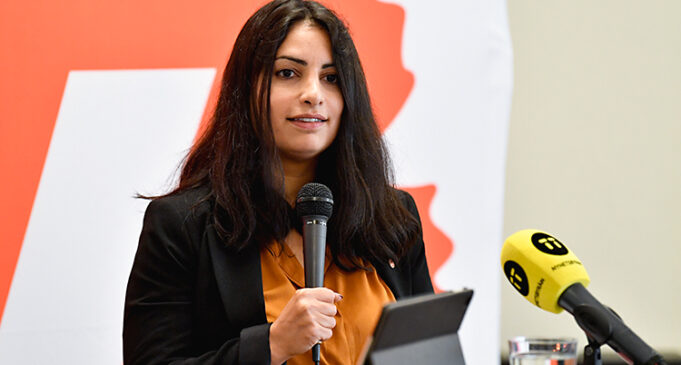 Nooshi Dadgostar oo noqon karta Hogaamiyaha Cusub ee Xisbiga Vänsterpartiet
