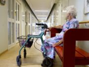 Lacagta oo loo Kordhiyay Shaqaalaha Goobaha Waayeelka iyo Dadka Qaba Baahiyaha Gaarka ee LSS