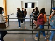 Dowlada Faransiiska oo soo saartay Digniin ku aadan Muwaadiniinteeda ku sugan Iran