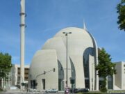 Maxkamad ku taalla Germalka oo joojisay Xanibaad saarneyd Aadaanka Salaada