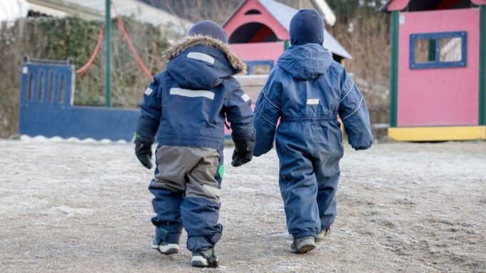 Dowlada Norway oo Kordhineysa Lacagta Kaalmada ee Caruurta