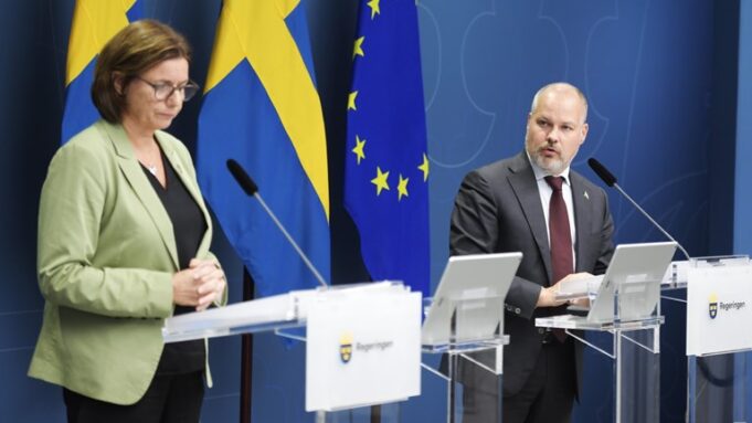 Xisbiyada S iyo MP ee Sweden oo Heshiis ka gaaray Siyaasada Socdaalka