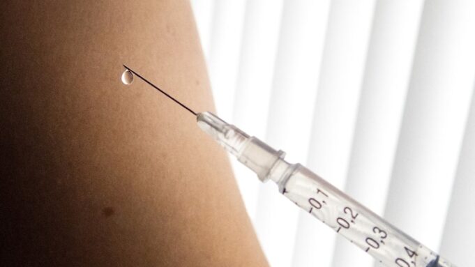 Talaal bilaash ah oo la siinayo Dadka Waayeelka Qaar iyo Dadka Halista u ah Xanuunka Corona