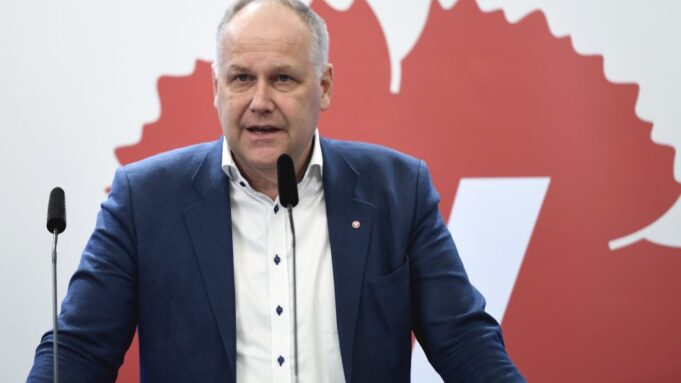 Xisbiga V oo ka laabtay hanjabaadiisa Dowlada ee Kalsooni kala noqoshada