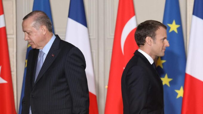 Erdogan oo Su’al ka keenay Caafimaadka Maskaxeed ee Emmanuel Macron ( Khilaaf ka dhex dhashay labada dal )