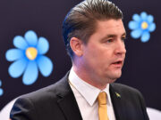 Xisbiga SD ” Dadka waweyn 10,000 kr ayay helayaan Caruurtana 5,000 kr (Hindise Cusub)