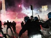 Rabshado ka bilowday Taliyaaniga oo ka dhashay Xayiraadaha Cusub iyadoo 24 saac la diiwan galiyay 22,000 kun oo kiis