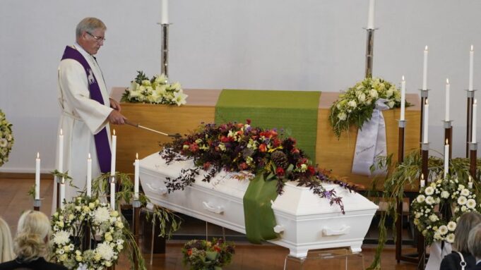 Ka Qeyb galka Aaska oo laga reebay Xayiraadaha Cusub