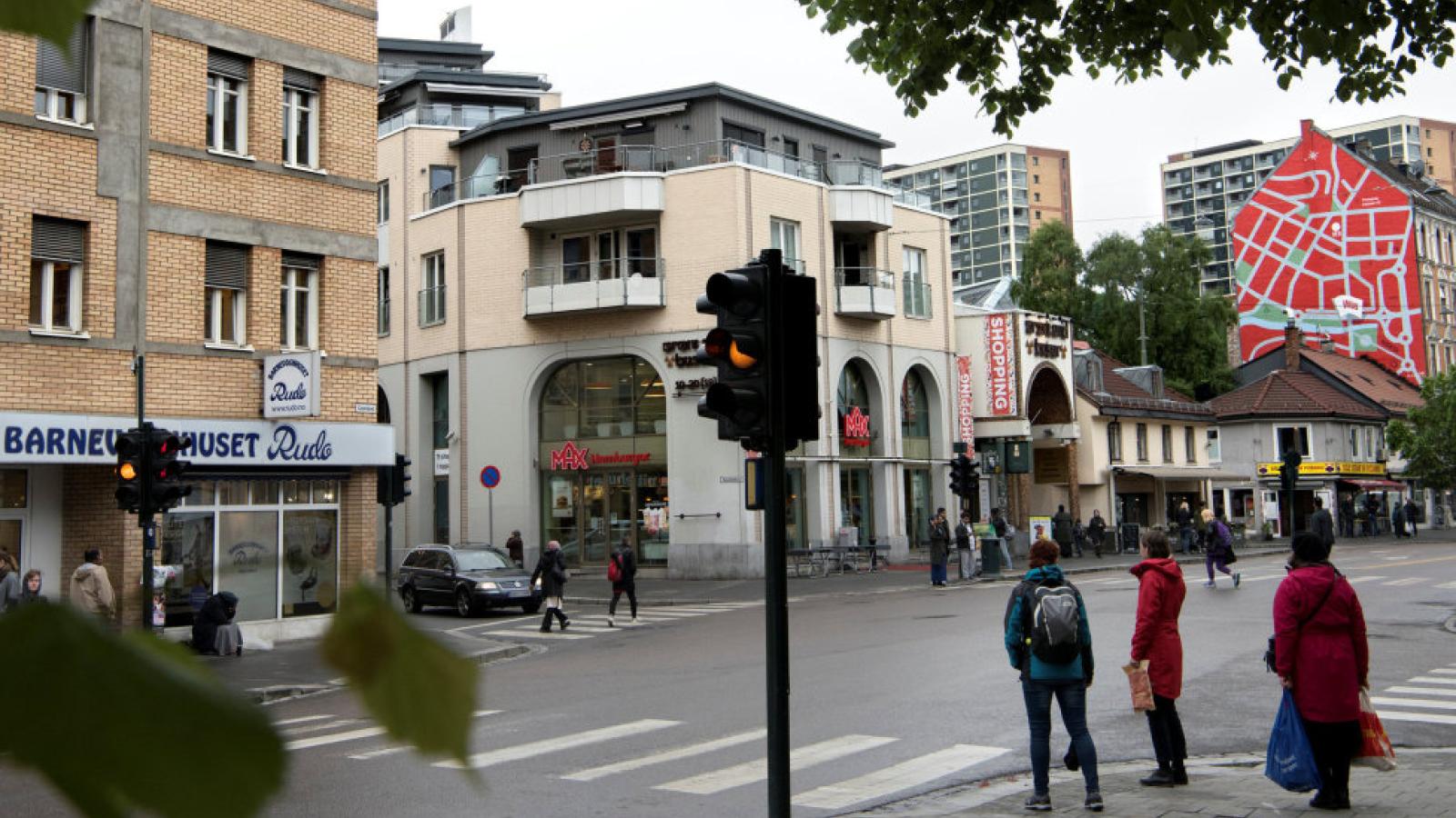 Booliska Norway oo gudaha u galay Maqaaxi Somali ah oo 22 Qof ku jirtay