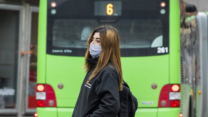 Labo kamid ah Xisbiyada Sweden oo soo jeediyay in Waajib laga dhigo marada Afka
