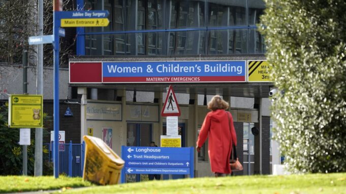 Dilka 8 Caruur ah oo lagu helay Kalkaaliso u dhalatay Dalka Ingariiska