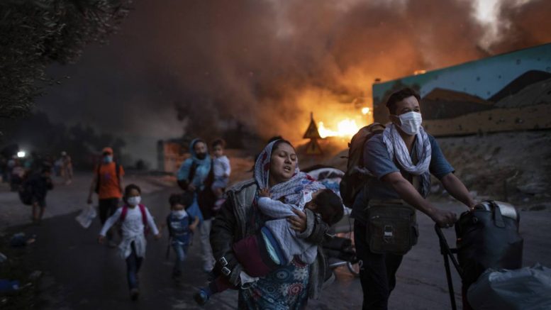 Qaxooti laga soo qaadayo Giriiga oo gaaridoona Norway